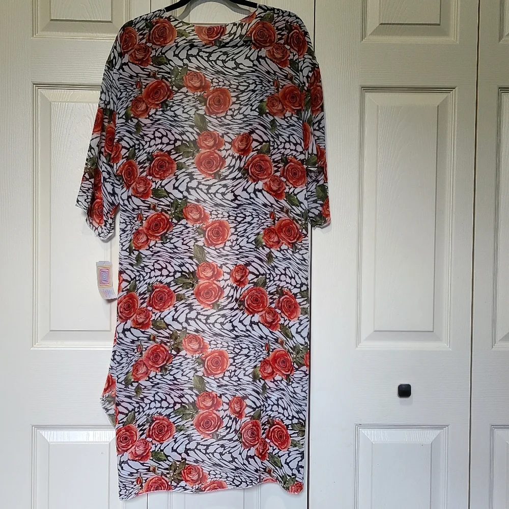 Sheer Kimono Red Roses Black & White Amazing Elegant Polyester Medium NWT Rare - Picture 5 of 5